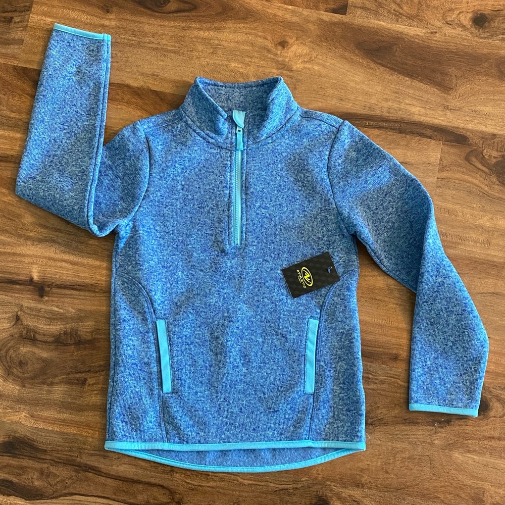 NWT sweatshirt size 7/8